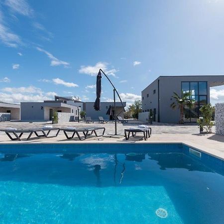 More Exclusive Villas And Spa วีร์ ภายนอก รูปภาพ